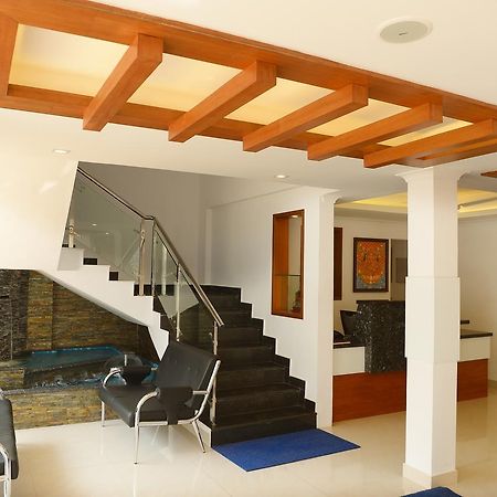Hotel Roopmahal Thiruvananthapuram Zewnętrze zdjęcie