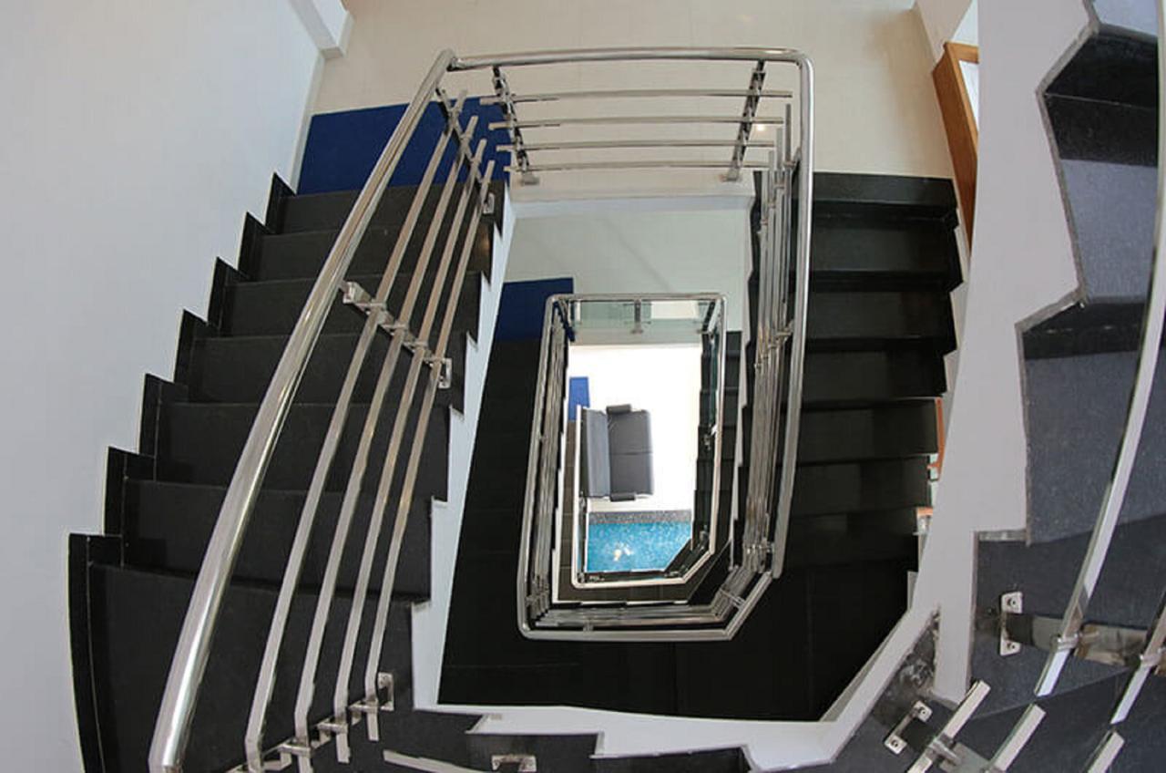 Hotel Roopmahal Thiruvananthapuram Zewnętrze zdjęcie